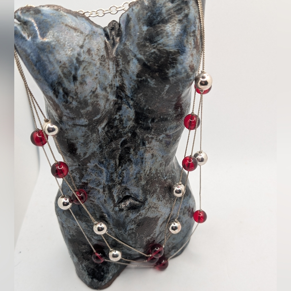 Elegant Silver and Red Beaded Necklace‎
